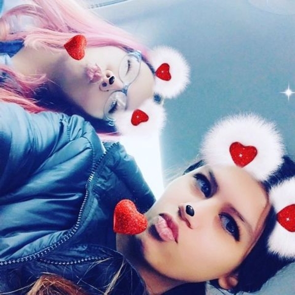 Meet your Posher, Awnika - Picture 1 of 1